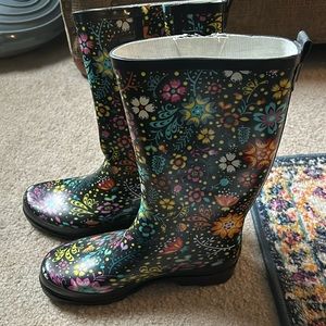 Western chief rain boots size 8